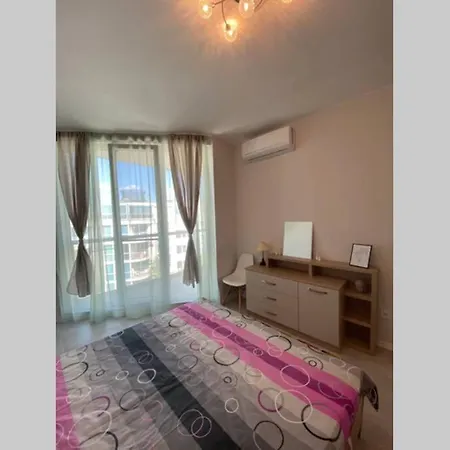 Cozy Atlantis Atmosphere Бургас